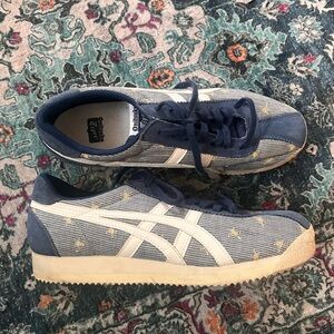 Onitsuka Tiger Mexico 66 sneaker Size 9